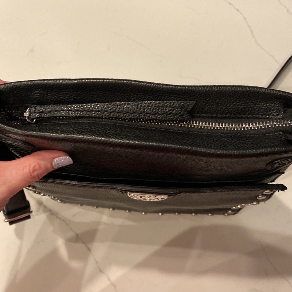 LIKE NEW🌟 Brighton Pretty Tough Royce Organizer black studded crossbody - Picture 9 of 10